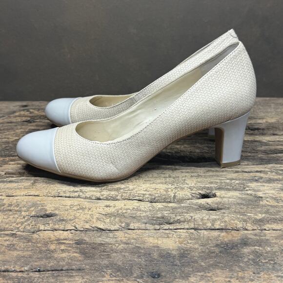 Easy Spirit Beige Cap Toe Women’s 8M Patent Leather Accent Comfort Career Heels - Picture 1 of 9